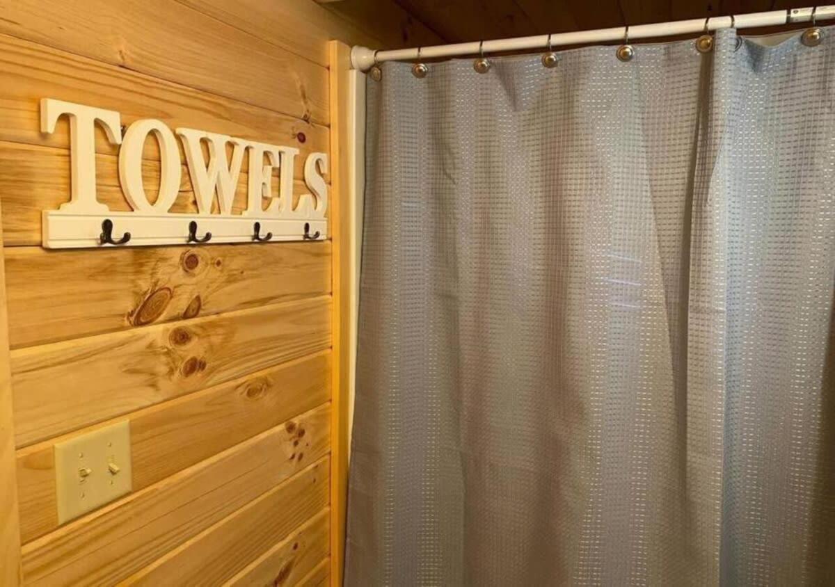 Serene 1Br Cabin Near Nc Z00 With Loft & Waterview Asheboro Dış mekan fotoğraf