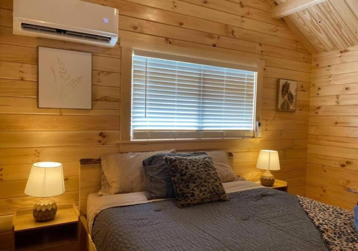 Serene 1Br Cabin Near Nc Z00 With Loft & Waterview Asheboro Dış mekan fotoğraf